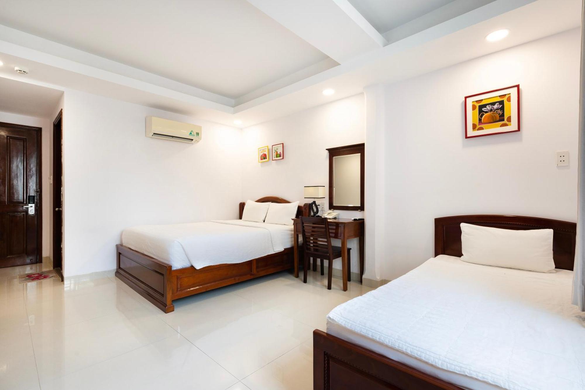 Hoang Hoang Hotel Ho Chi Minh City Exterior photo