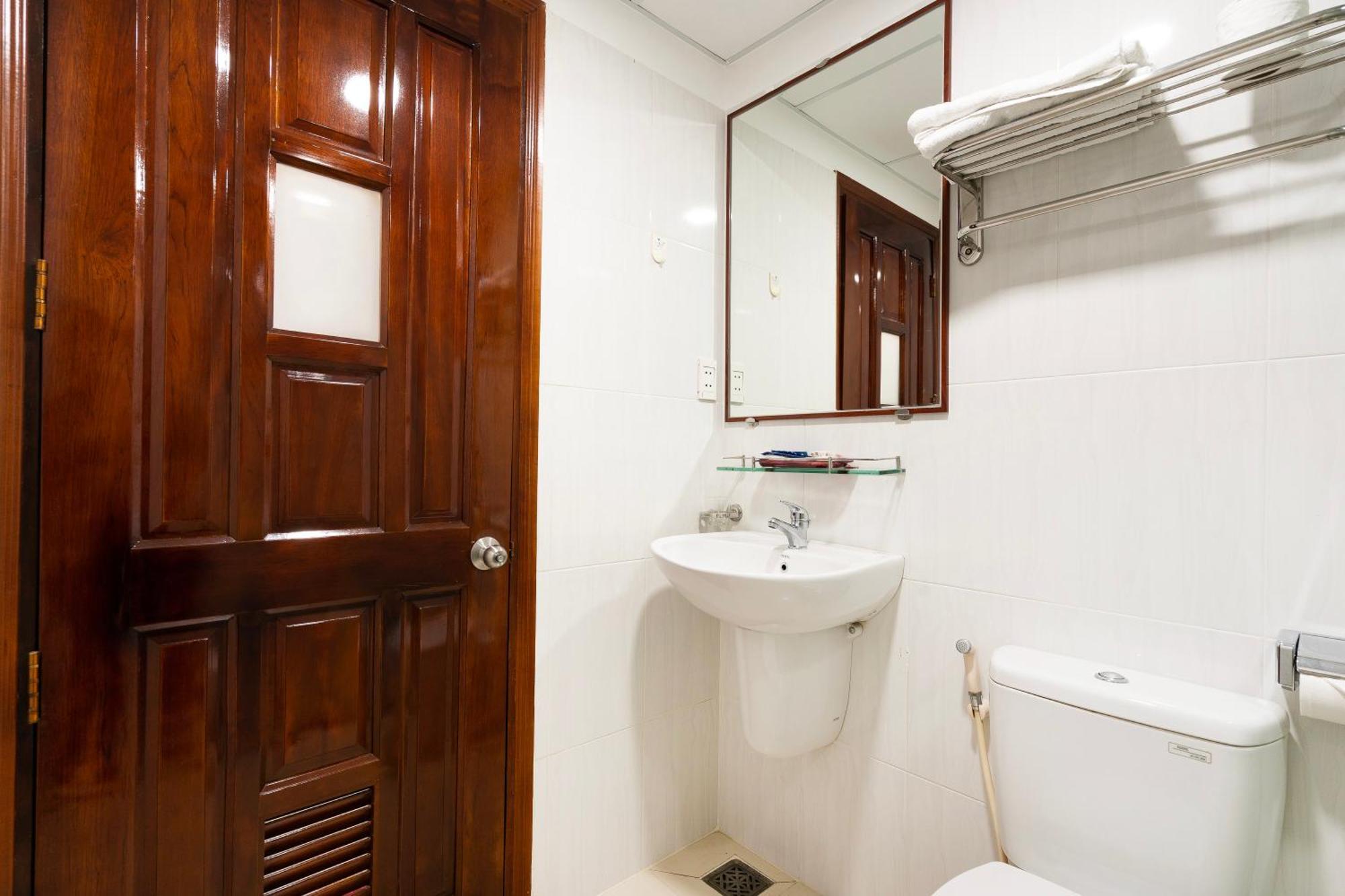 Hoang Hoang Hotel Ho Chi Minh City Exterior photo