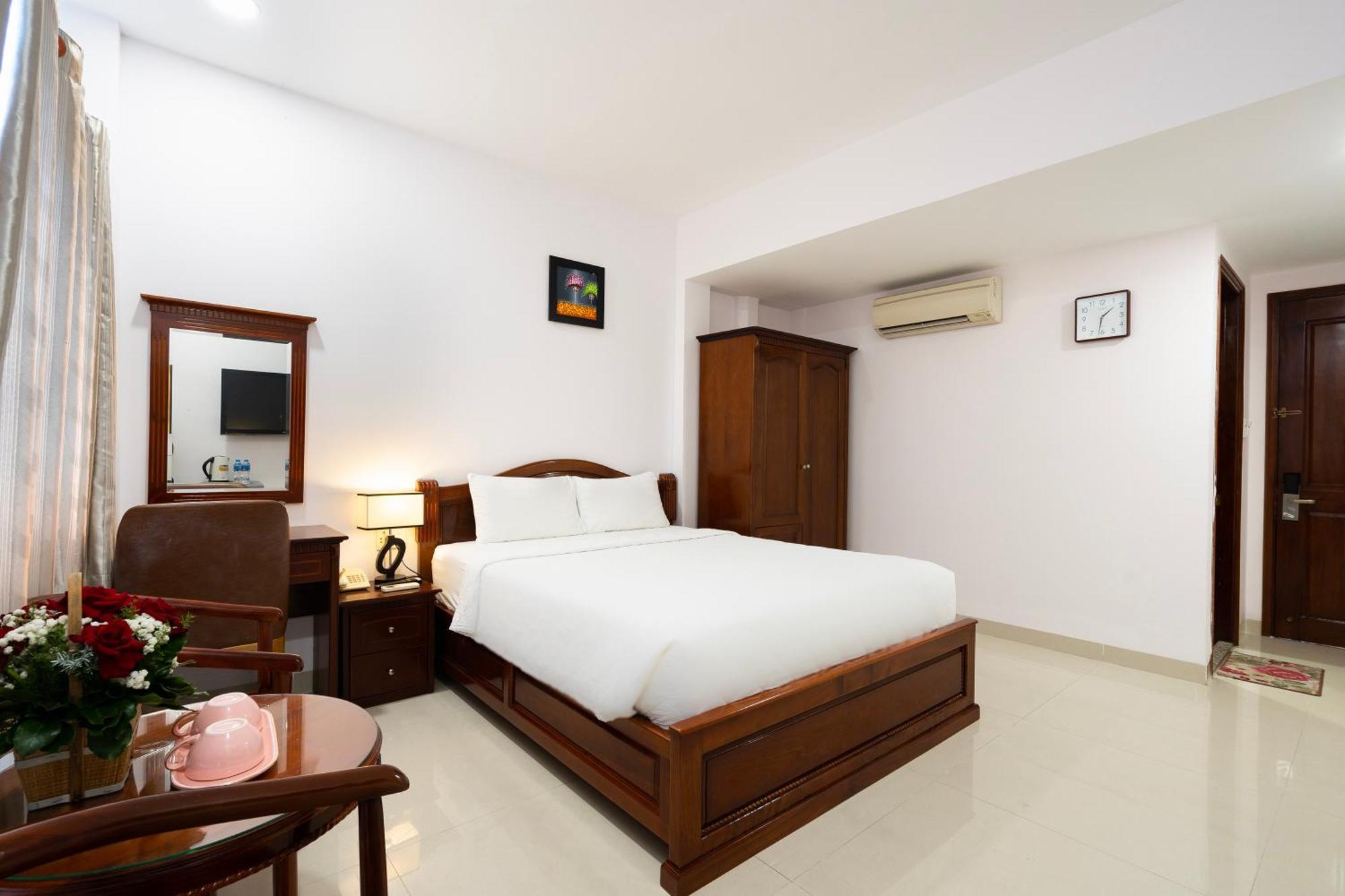 Hoang Hoang Hotel Ho Chi Minh City Exterior photo
